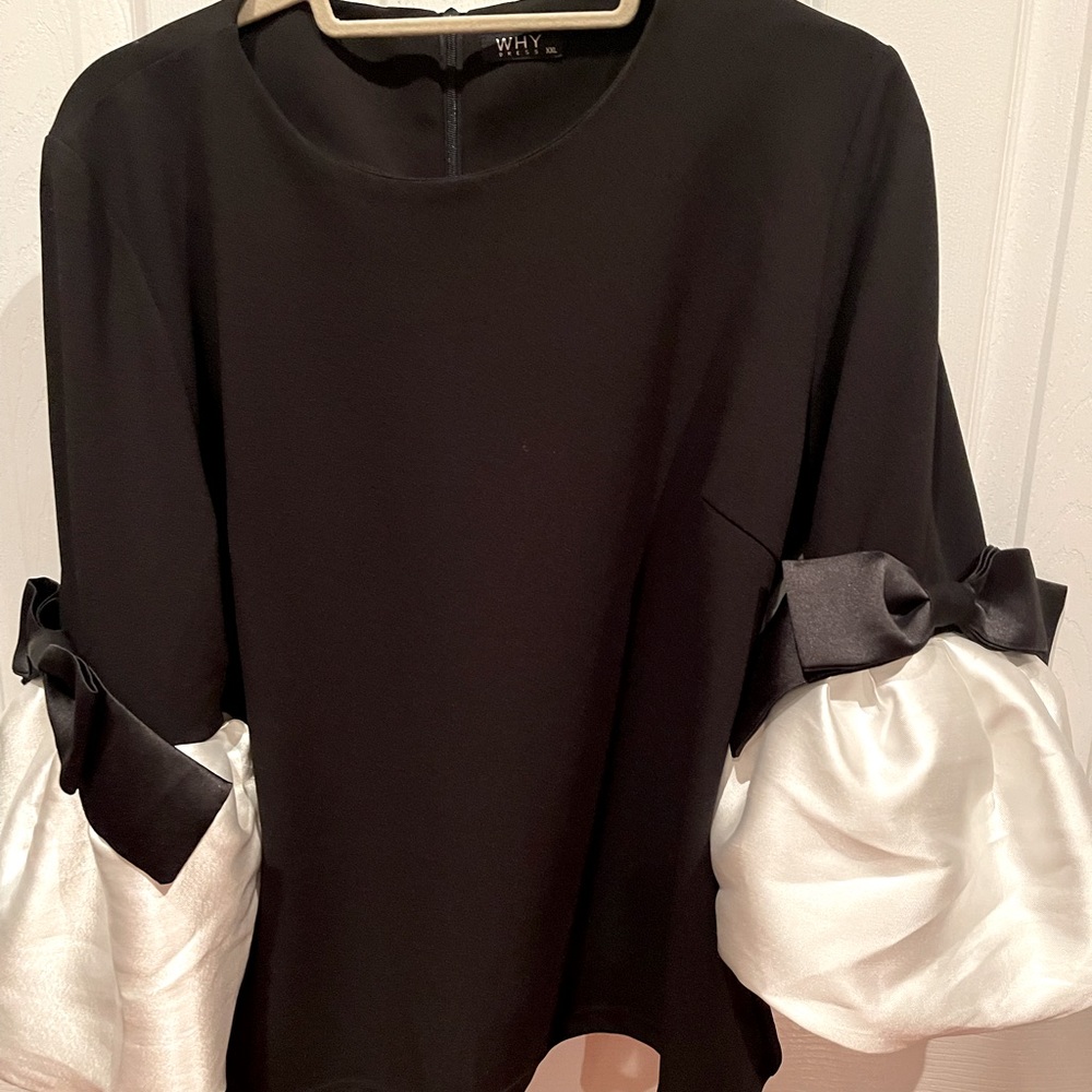 Very nice top, bought in FOX